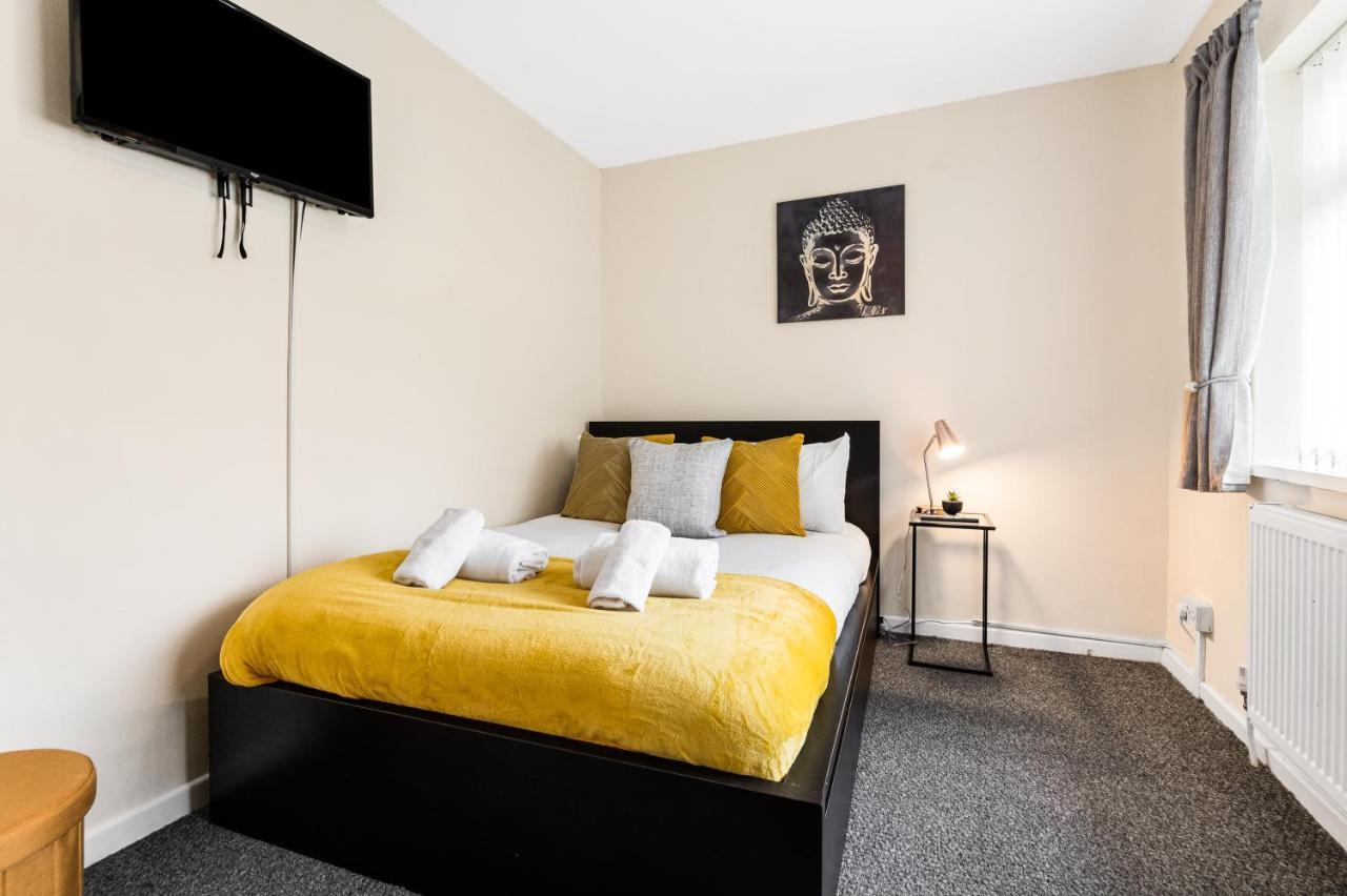 Off Road Parking, Garden, Tv'S In Bedrooms Morriston Exterior foto